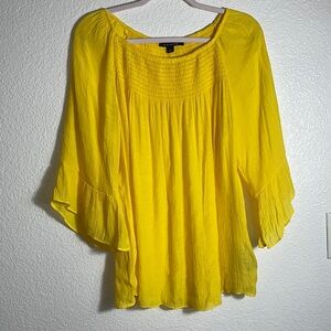 RUFFLED BELL SLEEVE TOP